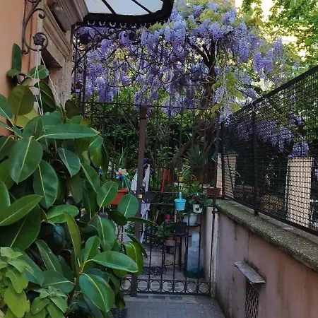 Stanza In Romantica Casa Romana * Rome